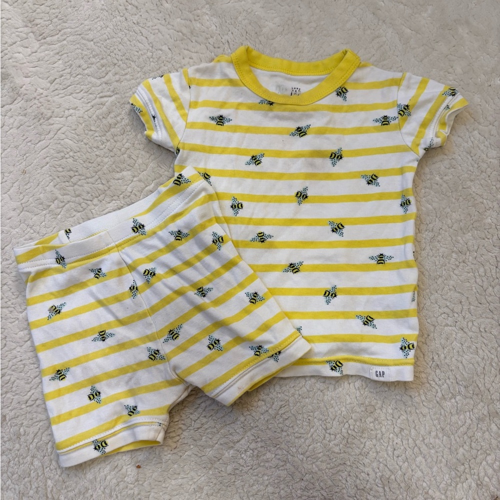 GAP Kids Yellow and White Bee Pajama Set